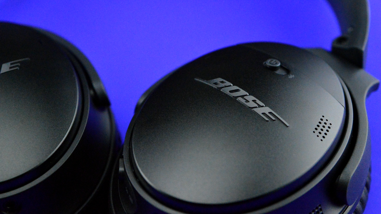 Bose QuietComfort 35 Wireless Noise-Cancelling Headphones - Black