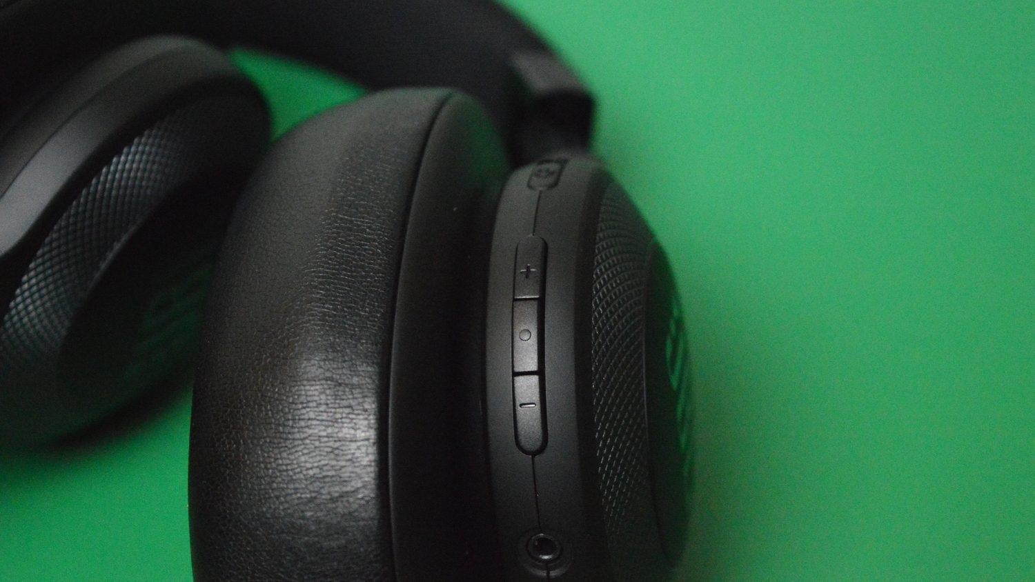 JBL E65BTNC Headphones Review Headphone Review