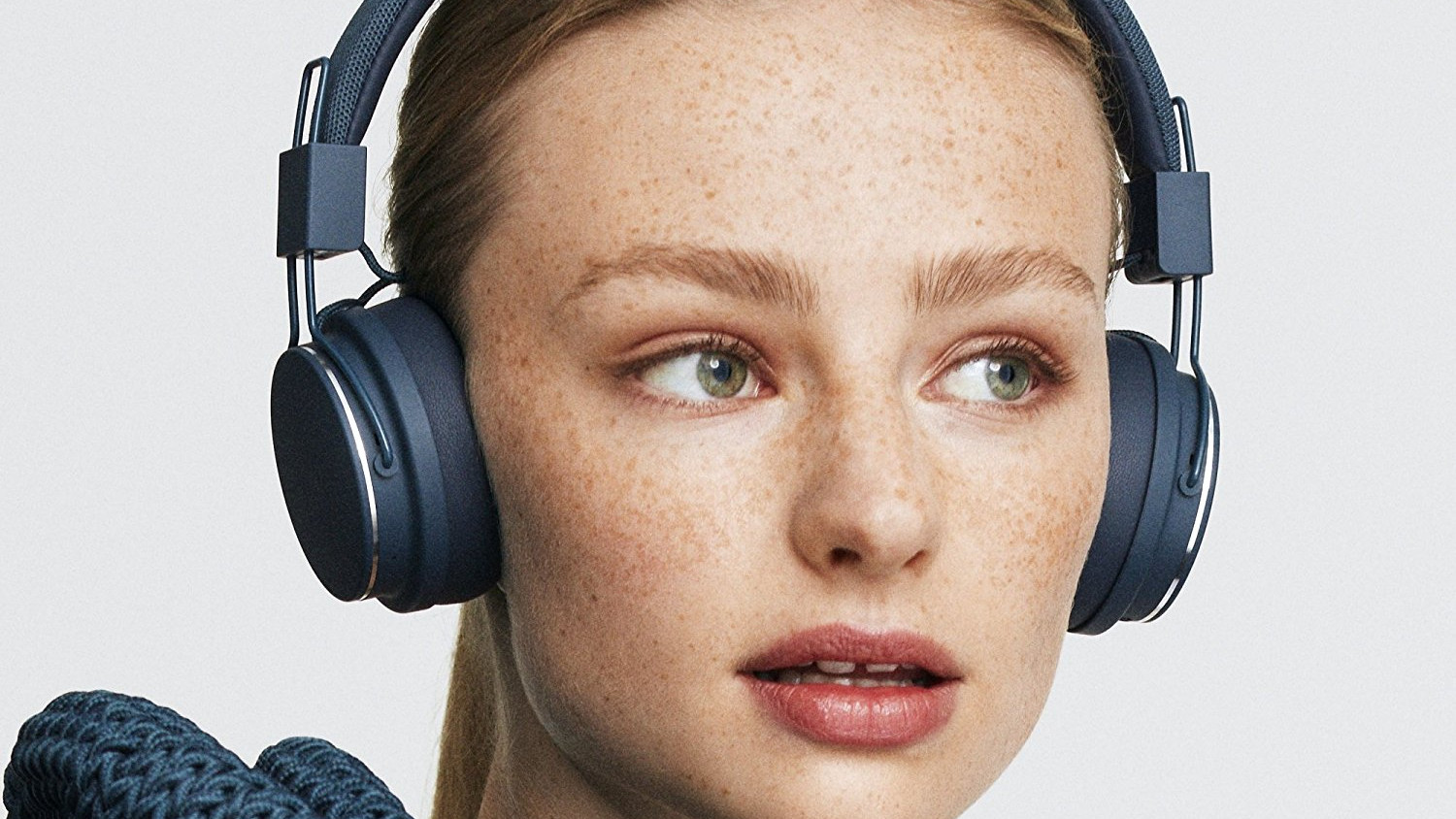 Celebs wearing headphones