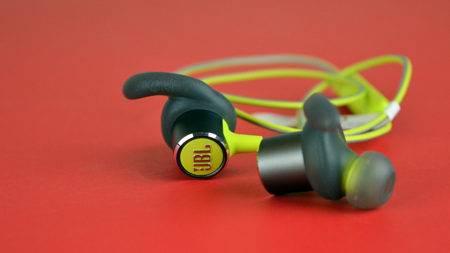 JBL Reflect Mini 2 in-ear sports headphones review ...