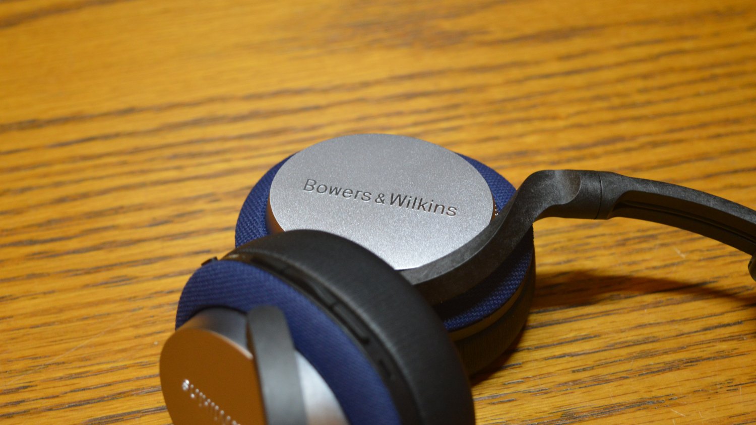 Bowers & discount wilkins px5 wireless