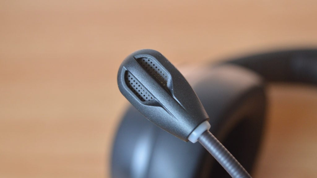 HyperX Cloud Flight S Review: The first Qi charging wireless headset