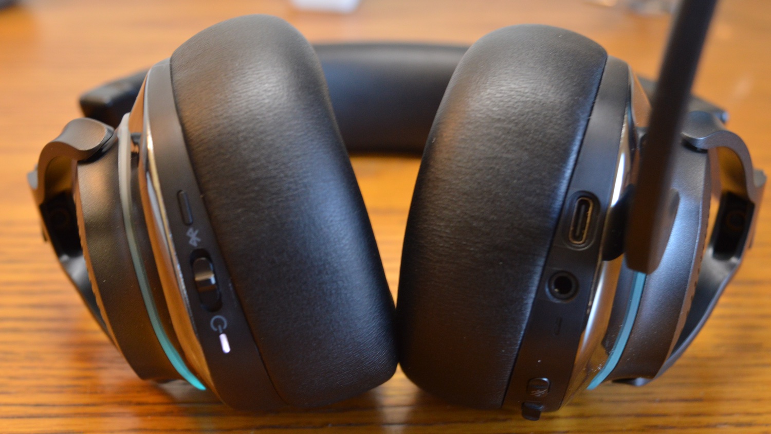 JBL Quantum 800 Gaming Headset Review - Headphone Review