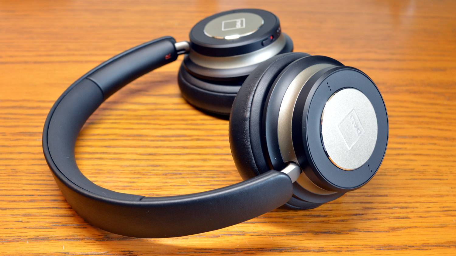 DALI IO-4 Headphones With 60hrs Of Play DALI Loudspeakers